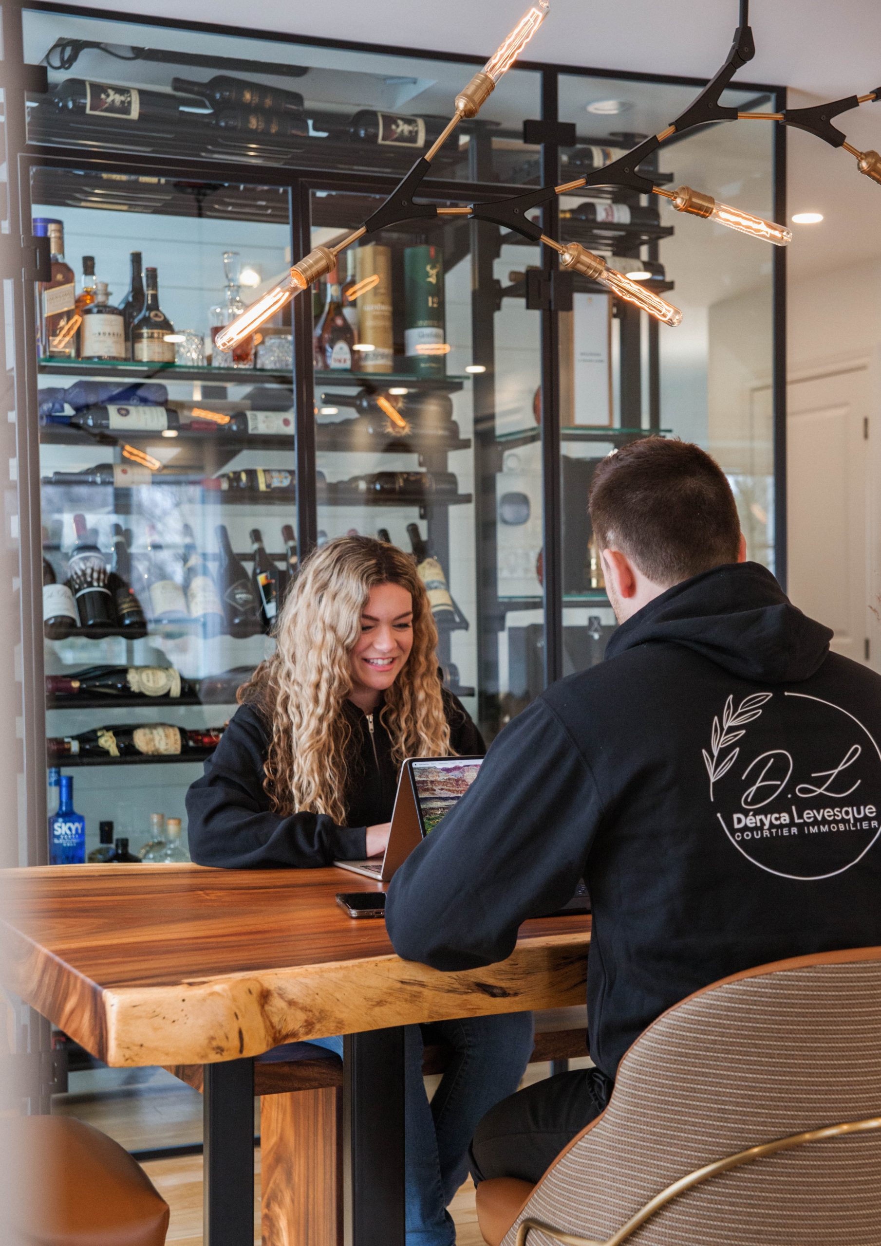 Création de contenu pour les réseaux sociaux avec Mélina Shank au Québec.